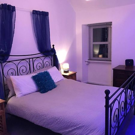 Vollie House With Hot Tub, Sauna & Log Burner Penpont Екстериор снимка