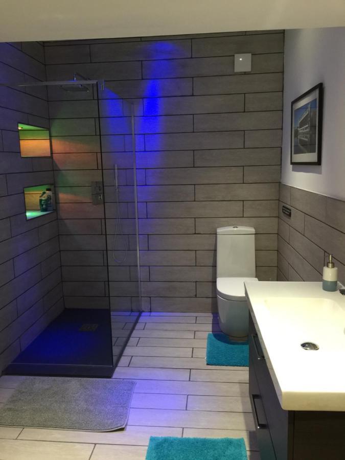 Vollie House With Hot Tub, Sauna & Log Burner Penpont Екстериор снимка