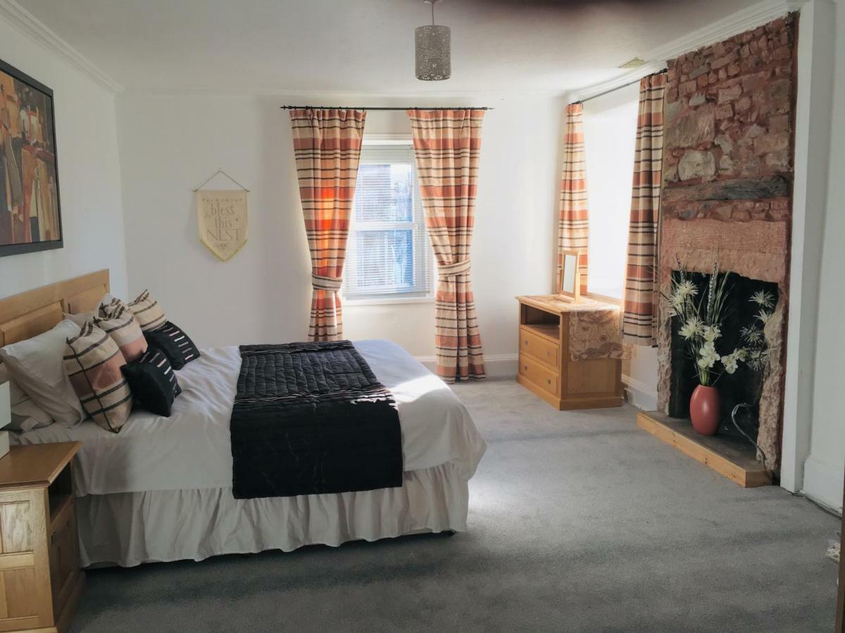 Vollie House With Hot Tub, Sauna & Log Burner Penpont Екстериор снимка