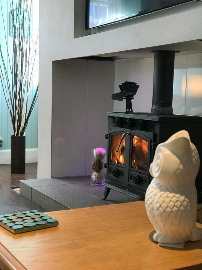 Vollie House With Hot Tub, Sauna & Log Burner Penpont Екстериор снимка