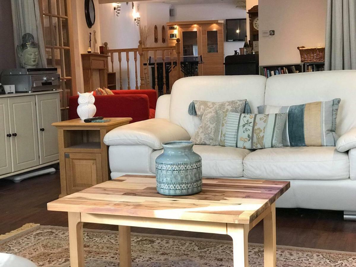 Vollie House With Hot Tub, Sauna & Log Burner Penpont Екстериор снимка