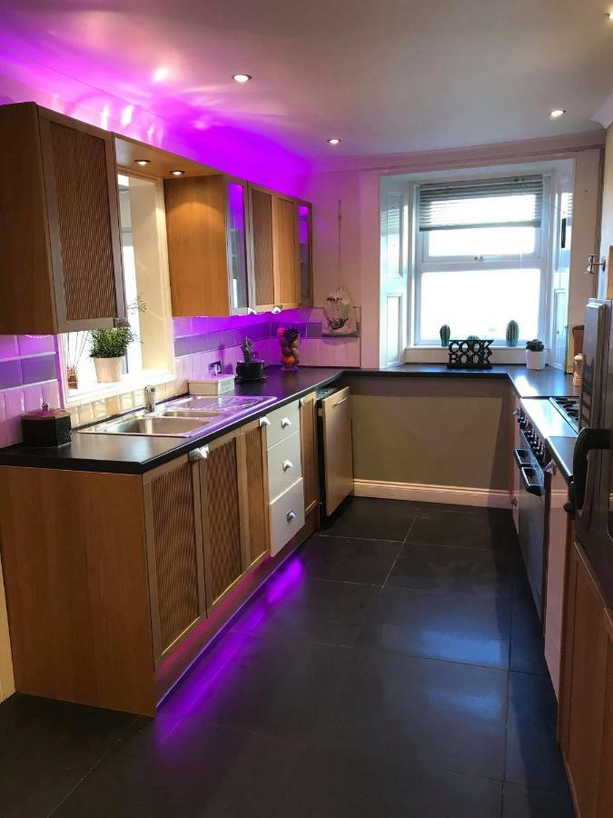 Vollie House With Hot Tub, Sauna & Log Burner Penpont Екстериор снимка