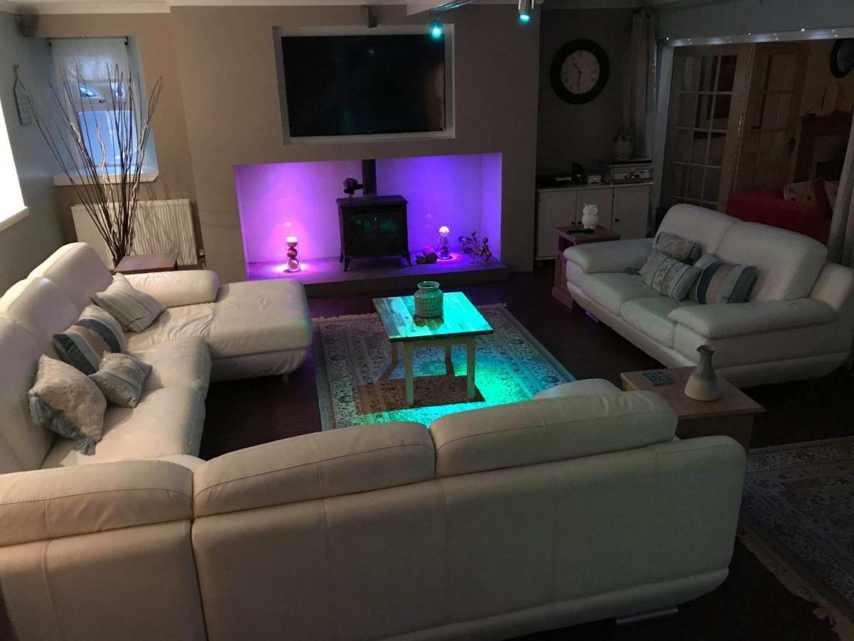 Vollie House With Hot Tub, Sauna & Log Burner Penpont Екстериор снимка